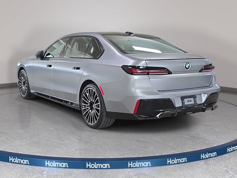 Used 2026 BMW 740i RWD image 9