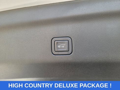 New 2026 Chevrolet Suburban High Country image 9