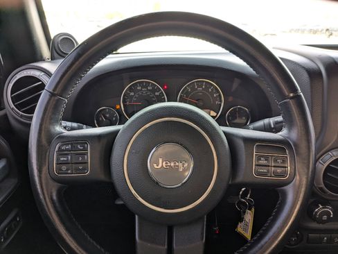 Used 2013 Jeep Wrangler Sport AWD/4WD image 15