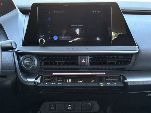 Used 2024 Toyota Prius Limited image 15