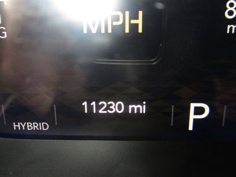 Used 2025 Jeep Wrangler Sahara image 19