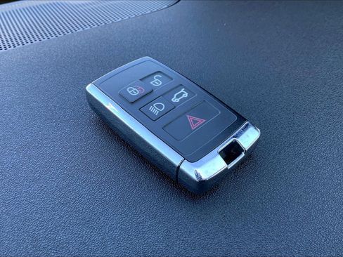 Used 2024 Land Rover Discovery Sport S image 14