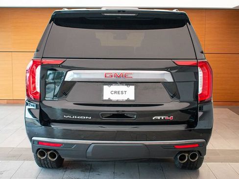 Used 2024 GMC Yukon AT4 w/ AT4 Premium Package AWD/4WD image 7