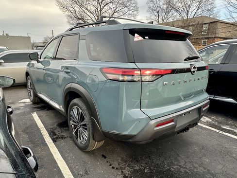 New 2026 Nissan Pathfinder Platinum image 5