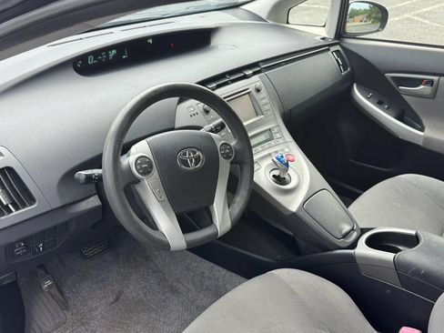 Used 2013 Toyota Prius Two FWD image 13