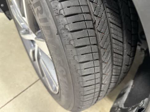 Used 2025 Acura MDX w/ Technology Package FWD image 30