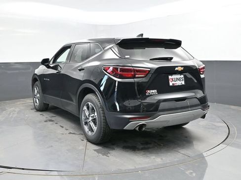 Used 2025 Chevrolet Blazer LT FWD image 12