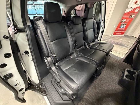 Used 2022 Honda Odyssey Touring image 5