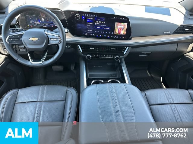 Used 2025 Chevrolet Suburban High Country AWD/4WD image 29