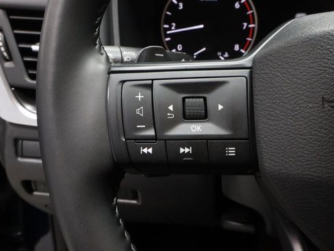 Certified 2025 Nissan Rogue SV image 28