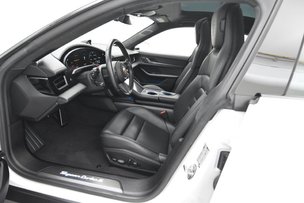 Used 2022 Porsche Taycan Turbo S AWD/4WD image 35