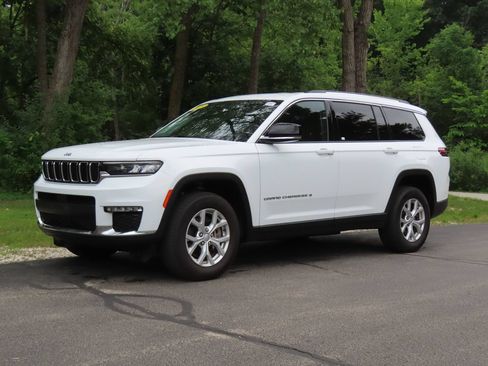 Certified 2023 Jeep Grand Cherokee L Limited AWD/4WD image 20