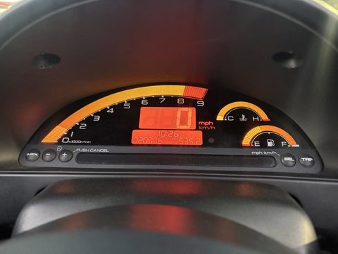 Used 2004 Honda S2000 image 12