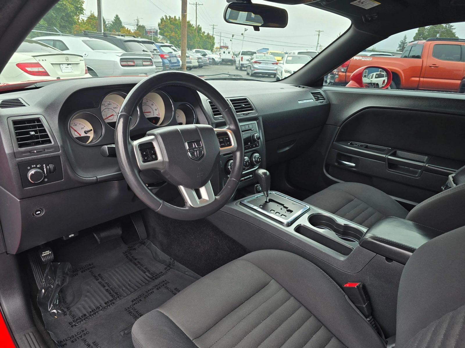 Used 2014 Dodge Challenger SXT RWD image 15