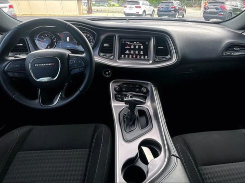 Used 2019 Dodge Challenger SXT RWD image 15