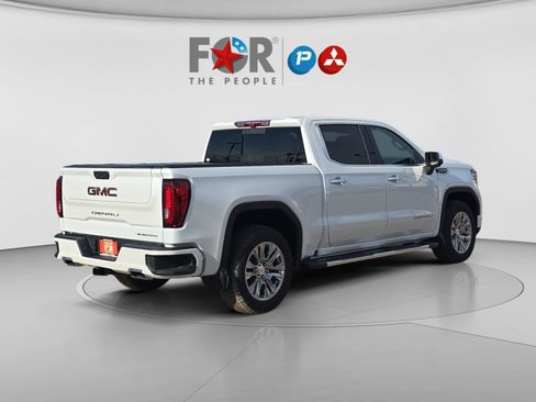 Used 2022 GMC Sierra 1500 Denali w/ Technology Package AWD/4WD image 5