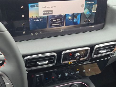 New 2026 Nissan Sentra SR w/ Floor Mat Package FWD image 22