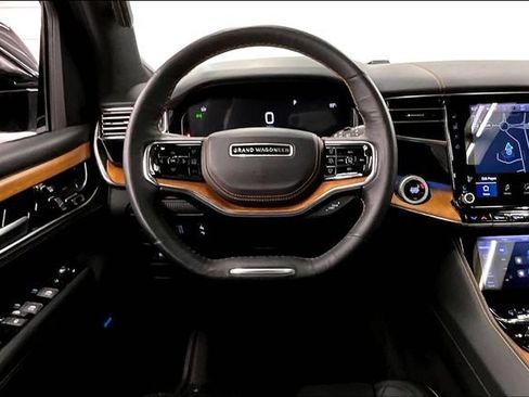 Used 2024 Jeep Grand Wagoneer Series III w/ Rear-Seat Entertainment Group AWD/4WD image 6