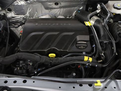 Used 2024 Chevrolet Trax RS w/ Driver Confidence Package image 21