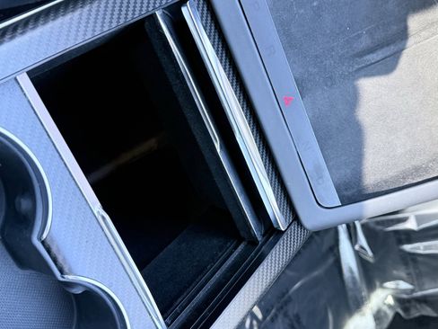 Used 2023 Tesla Model S Plaid image 41