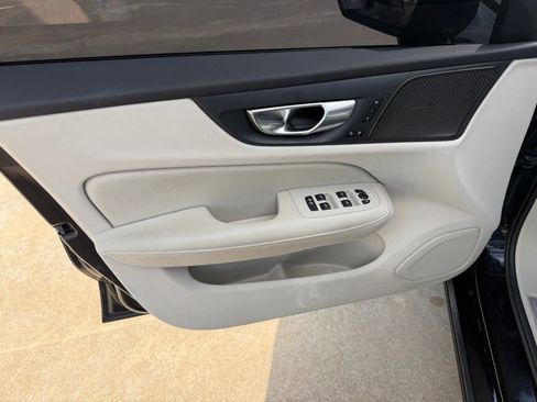 Used 2024 Volvo S60 B5 Plus image 12