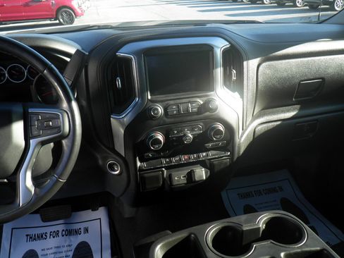 Used 2021 Chevrolet Silverado 1500 LT image 22