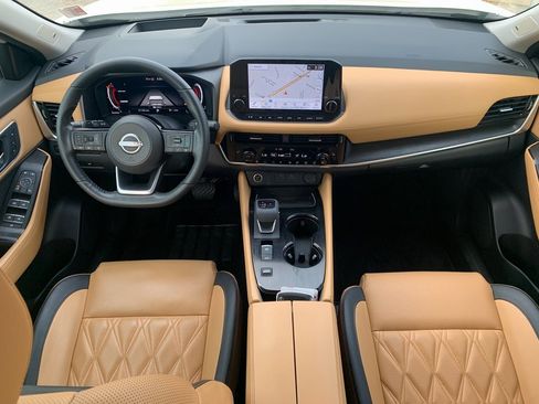 Used 2023 Nissan Rogue Platinum w/ Platinum Premium Package image 12