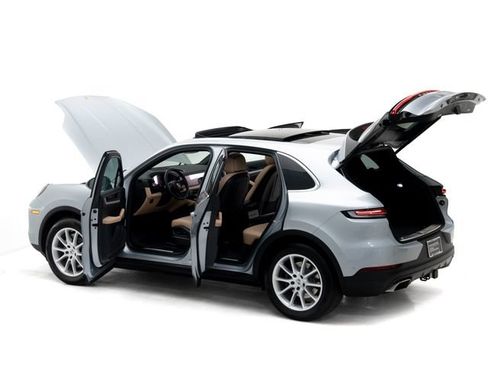 Certified 2026 Porsche Cayenne AWD/4WD image 33