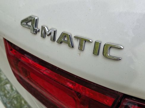 Used 2021 Mercedes-Benz GLB 250 4MATIC image 6