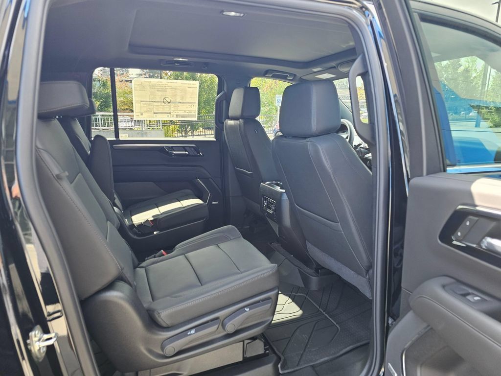 New 2026 Chevrolet Suburban LT w/ Comfort Package AWD/4WD image 16