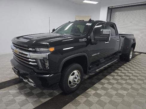 Used 2022 Chevrolet Silverado 3500 High Country image 1