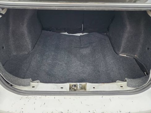 Used 2022 Nissan Versa S FWD image 40