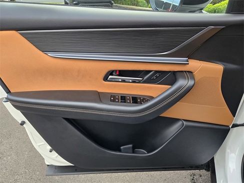 Certified 2025 MAZDA CX-70 3.3 Turbo S w/ Premium Plus image 16