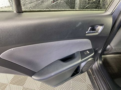 Used 2022 Toyota Prius Prime LE FWD image 24