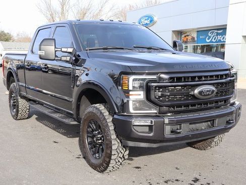 Used 2021 Ford F350 Lariat image 2