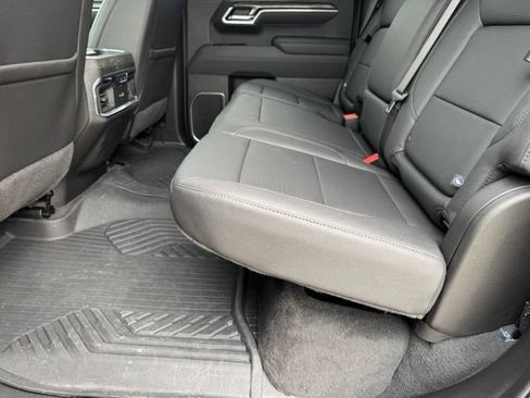 Used 2025 Chevrolet Silverado 1500 LTZ AWD/4WD image 8