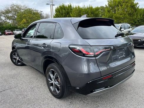 Used 2023 Honda HR-V EX-L image 2