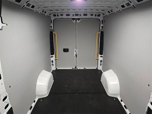 Used 2025 RAM ProMaster 3500 w/ Convenience Group image 13
