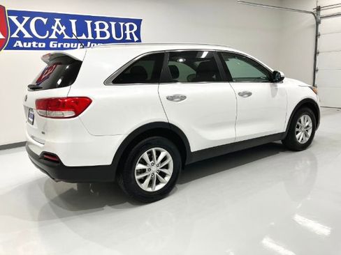Used 2016 Kia Sorento LX image 20