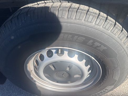 Used 2025 Mercedes-Benz Sprinter 2500 image 10