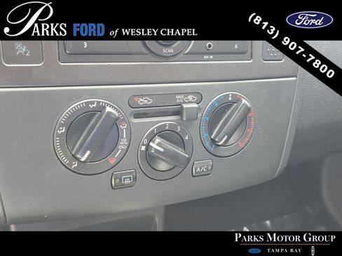 Used 2012 Nissan Versa 1.8 S FWD image 22