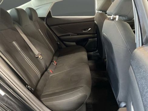 Used 2023 Hyundai Elantra SEL w/ Convenience Package image 32