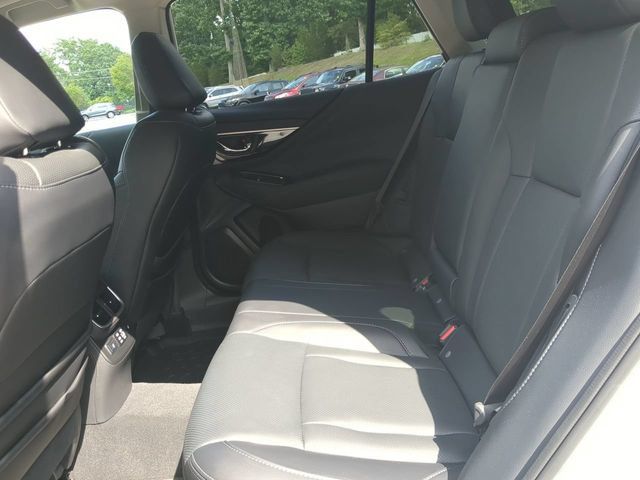 Used 2025 Subaru Outback Touring AWD/4WD image 13