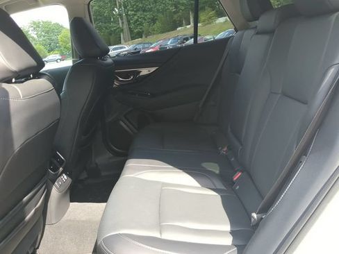 Used 2025 Subaru Outback Touring AWD/4WD image 13