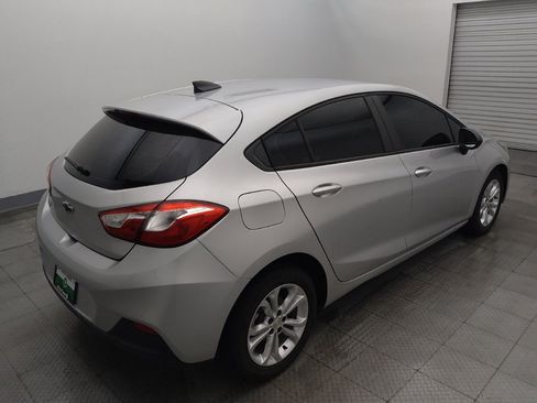 Used 2019 Chevrolet Cruze LS w/ LS Convenience Package FWD image 9