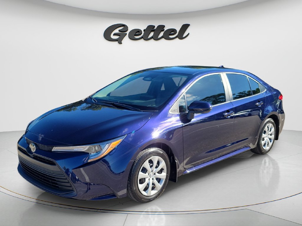 Certified 2025 Toyota Corolla LE FWD image 1