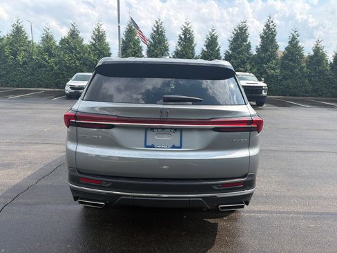 Certified 2025 Buick Enclave Preferred FWD image 4
