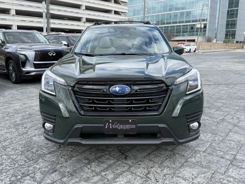 Used 2023 Subaru Forester Premium image 2