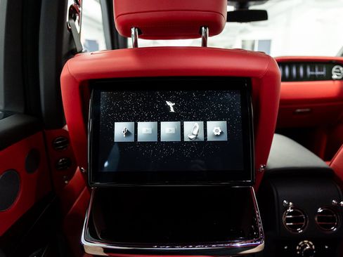New 2026 Rolls-Royce Cullinan AWD/4WD image 52