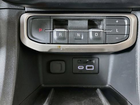 Used 2023 GMC Acadia Denali w/ Denali Ultimate Package FWD image 17